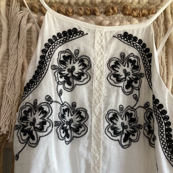 Girls dress - Picture 2 of 6